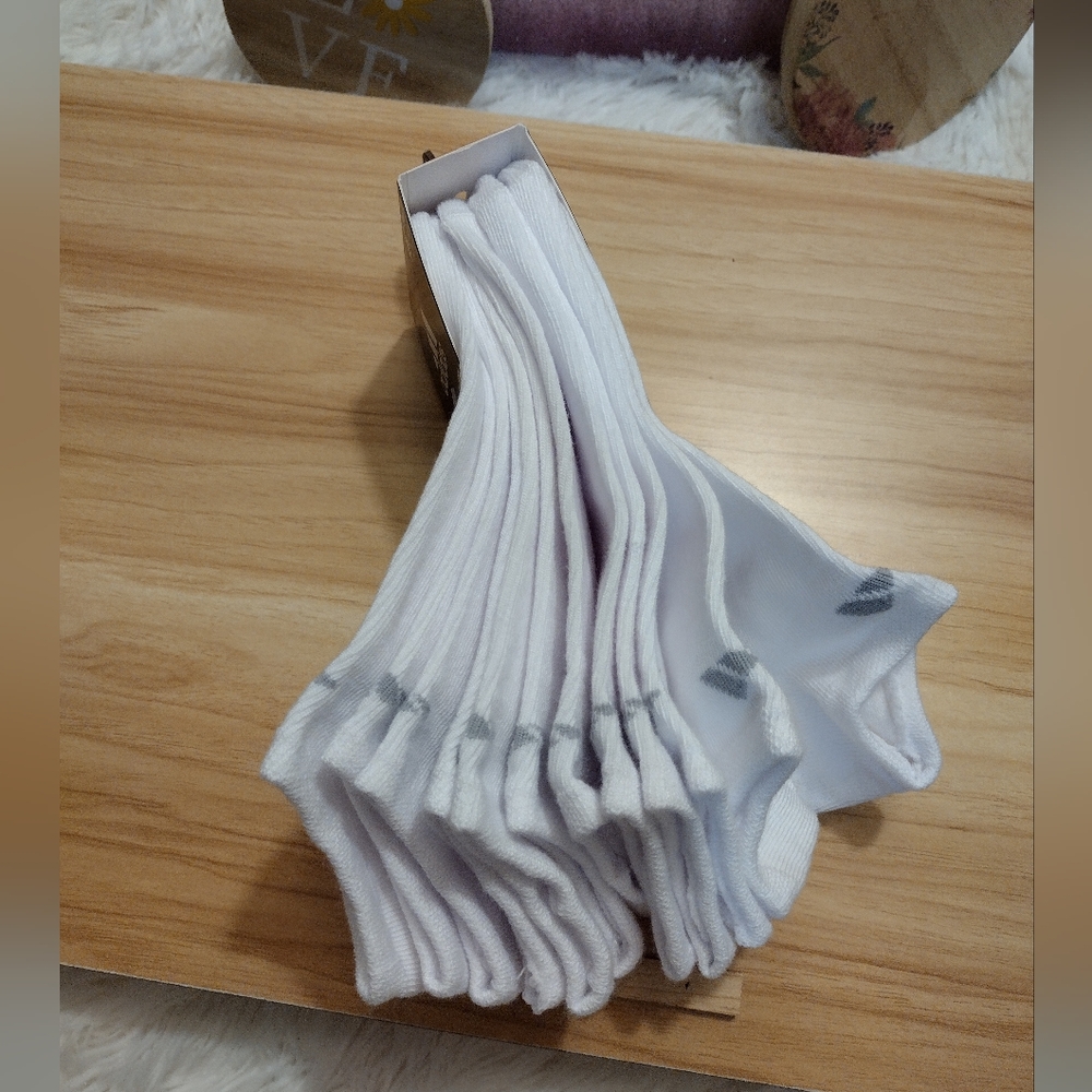 Adidas Superlite Women's aeroready no show socks One Size White 6 Pair 🆕